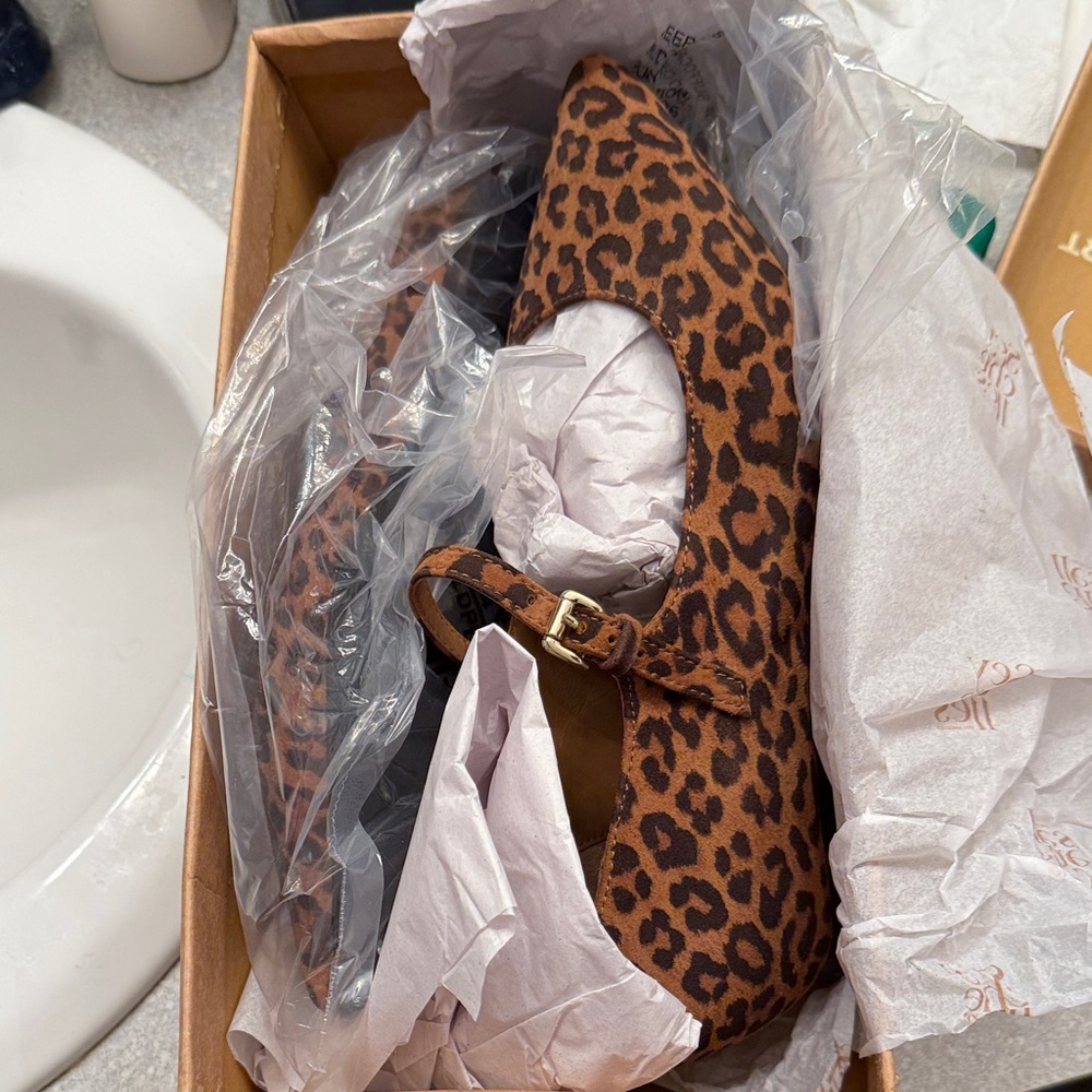 Seychelles Tan Leopard Suede Flats